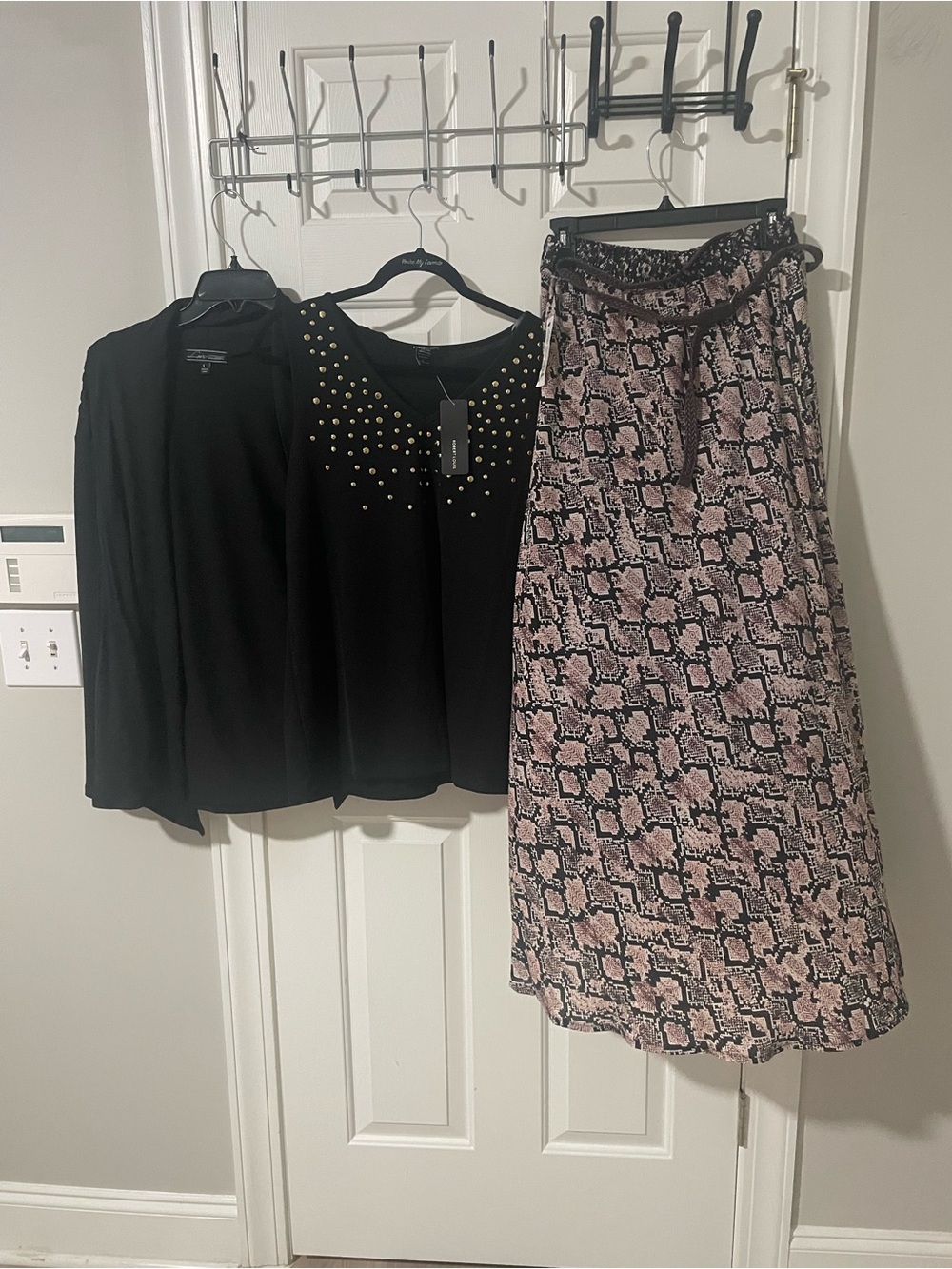 Women's Pink Snake Print Maxi Skirt studded sleeveless cardigan large set
